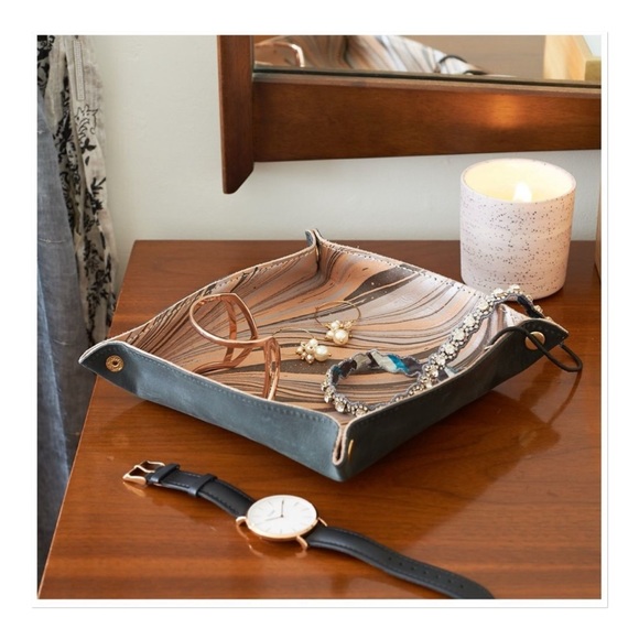 Tribe Alive Hand Marbled Leather Catchall Snap Valet Tray - Picture 8 of 8